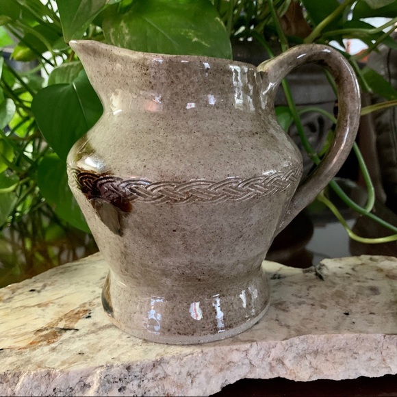 Hand thrown pottery- gorgeous pitcher - Picture 3 of 11